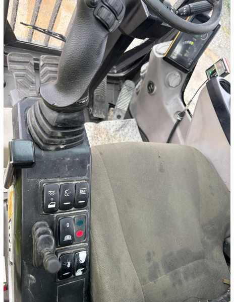 Pelle sur chenille Volvo EW 220 E TUNNEL: photos 19