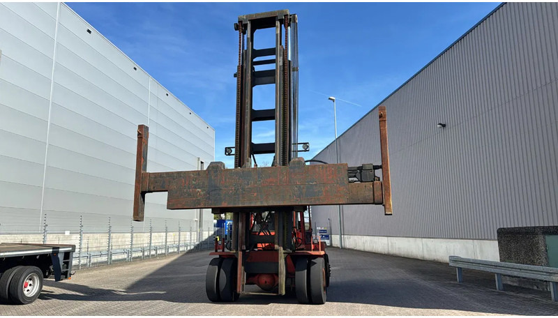 Kalmar DC13,6 XLEC4 - Chariot porte-conteneur: photos 1 Kalmar DC13,6 XLEC4 - Chariot porte-conteneur: photos 1