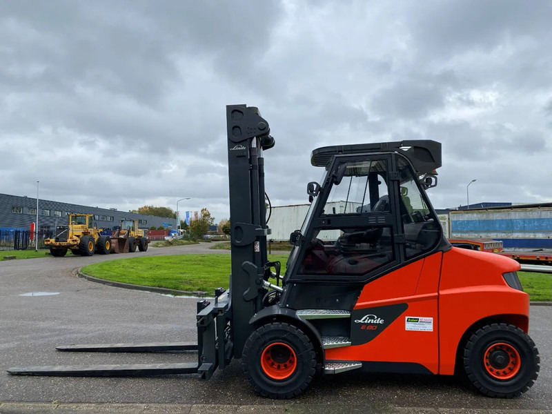 Linde E80-01/900 - Chariot élévateur électrique: photos 2 Linde E80-01/900 - Chariot élévateur électrique: photos 2