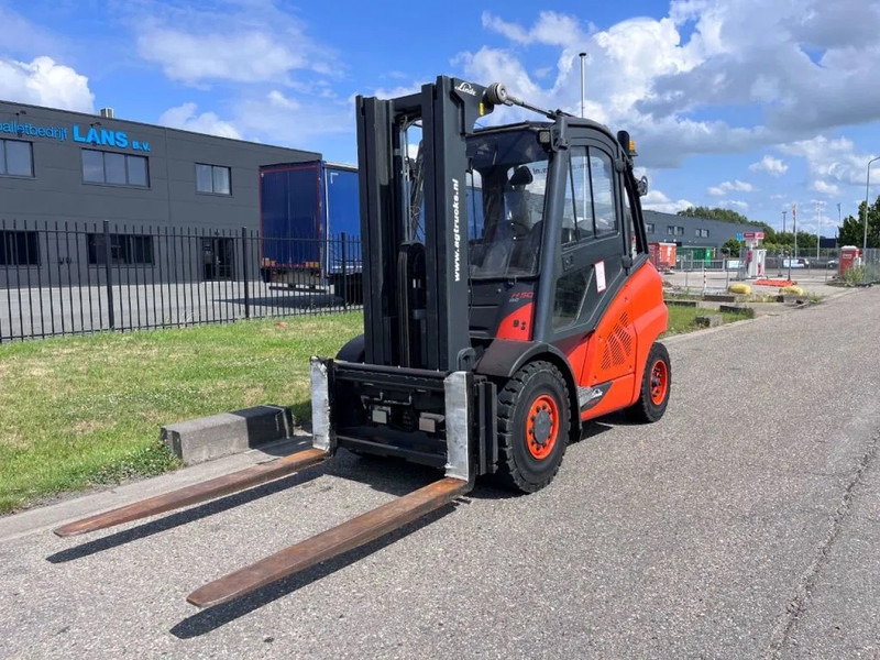 Linde H50T-02 - Chariot élévateur à gaz: photos 4 Linde H50T-02 - Chariot élévateur à gaz: photos 4