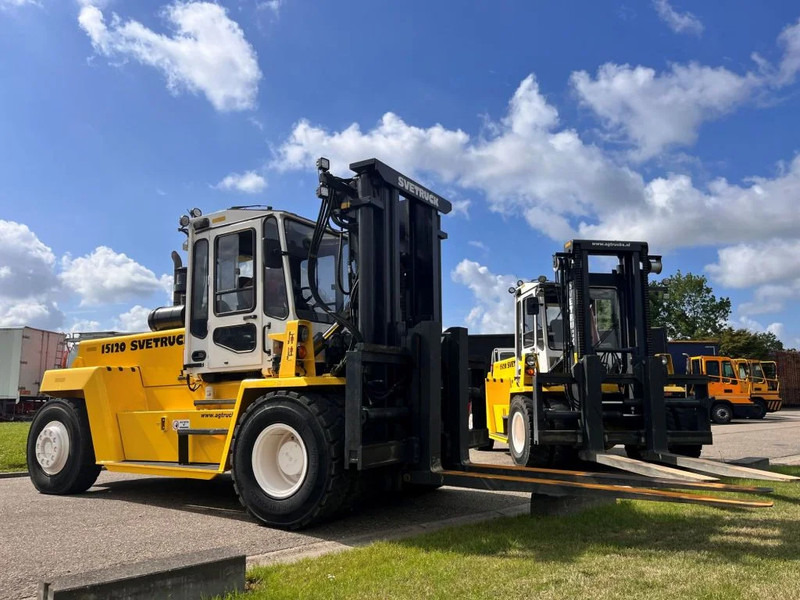 Svetruck 15-120  15TONS - Chariot élévateur diesel: photos 3 Svetruck 15-120  15TONS - Chariot élévateur diesel: photos 3