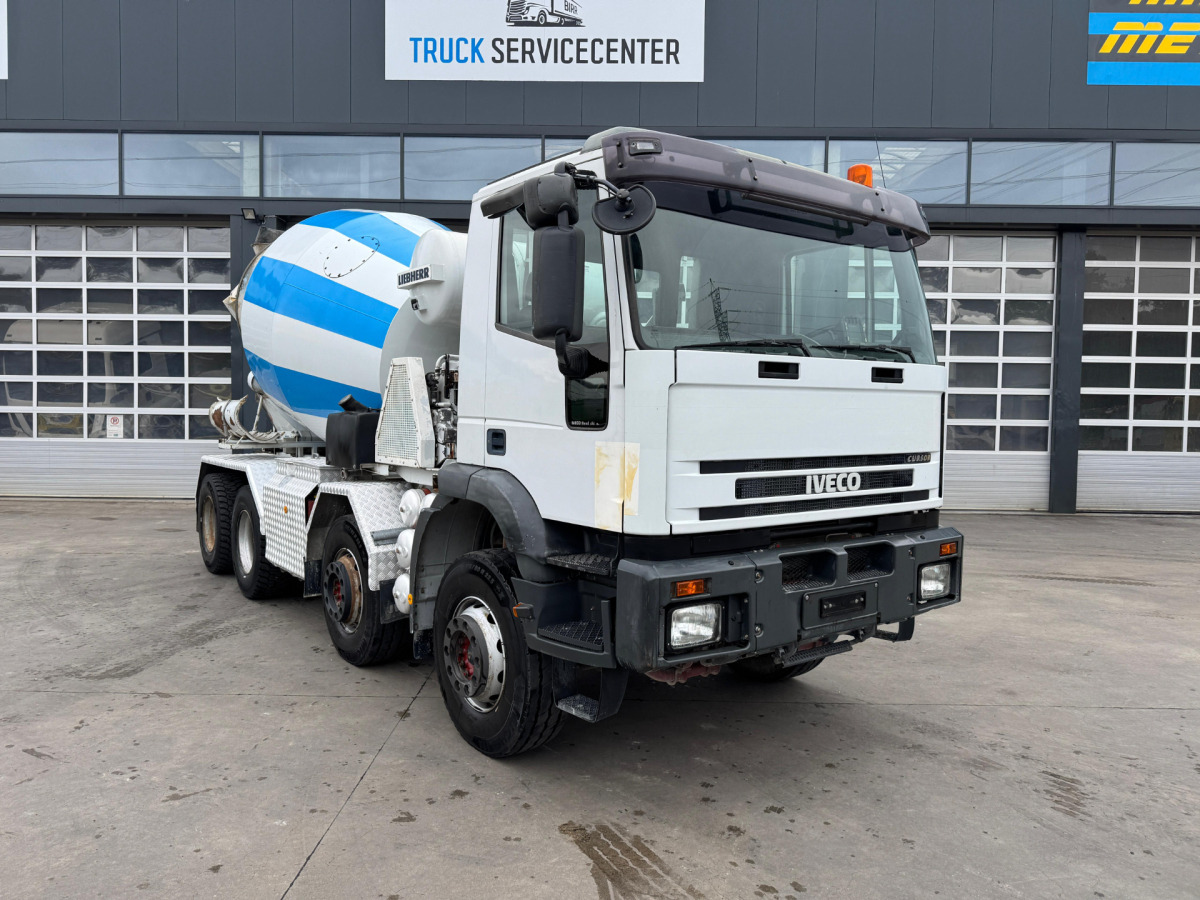 IVECO 440 Cursor 8x4 Liebherr - Camion malaxeur: photos 3 IVECO 440 Cursor 8x4 Liebherr - Camion malaxeur: photos 3
