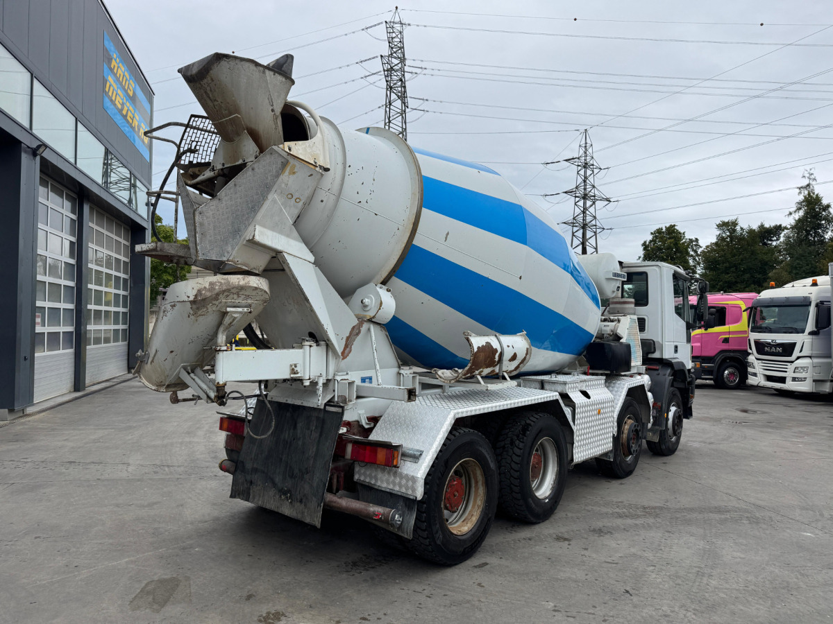 IVECO 440 Cursor 8x4 Liebherr - Camion malaxeur: photos 5 IVECO 440 Cursor 8x4 Liebherr - Camion malaxeur: photos 5