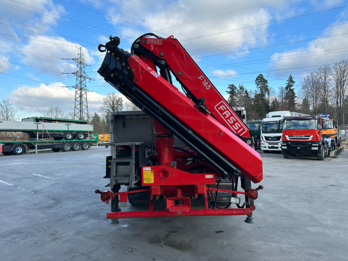 MERCEDES 2551 V8 6x2 Fassi 185-5 Bj.2020 — crédit-bail MERCEDES 2551 V8 6x2 Fassi 185-5 Bj.2020: photos 9 MERCEDES 2551 V8 6x2 Fassi 185-5 Bj.2020 — crédit-bail MERCEDES 2551 V8 6x2 Fassi 185-5 Bj.2020: photos 9
