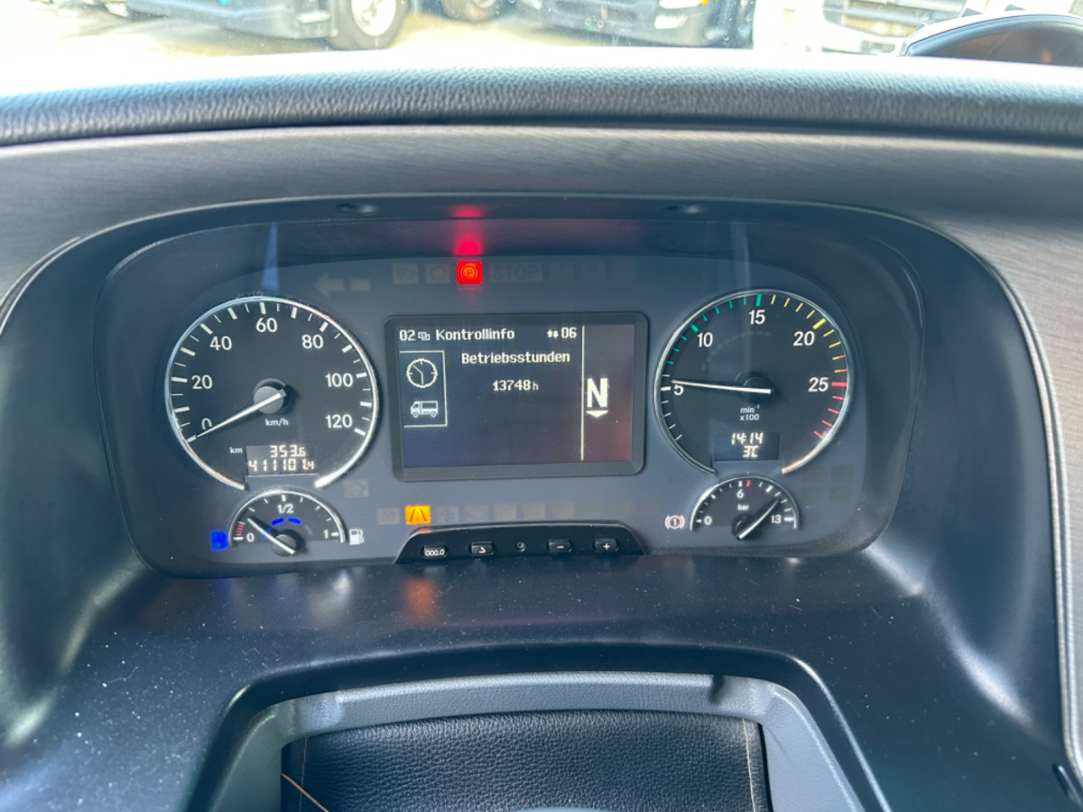 MERCEDES 2551 V8 6x2 Fassi 185-5 Bj.2020 — crédit-bail MERCEDES 2551 V8 6x2 Fassi 185-5 Bj.2020: photos 14 MERCEDES 2551 V8 6x2 Fassi 185-5 Bj.2020 — crédit-bail MERCEDES 2551 V8 6x2 Fassi 185-5 Bj.2020: photos 14