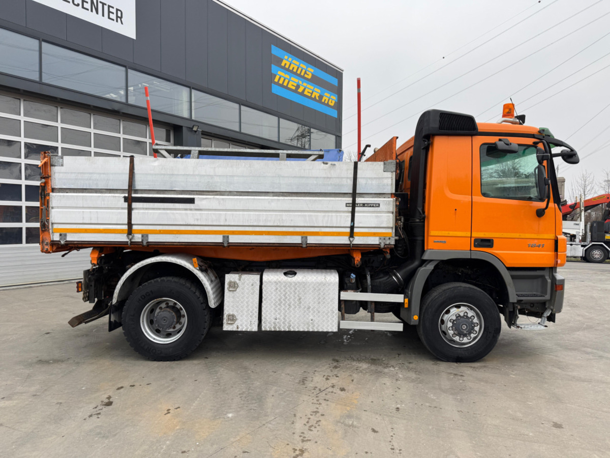 MERCEDES Actros 1841 4x4 mit Schneeplfug - Camion benne: photos 4 MERCEDES Actros 1841 4x4 mit Schneeplfug - Camion benne: photos 4