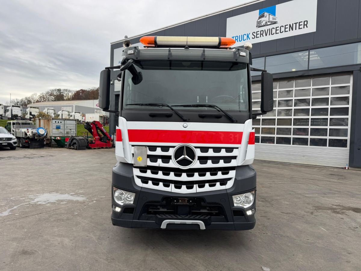 MERCEDES Arocs 3251 8x4 Fassi 660 6-6 - Camion grue: photos 3 MERCEDES Arocs 3251 8x4 Fassi 660 6-6 - Camion grue: photos 3