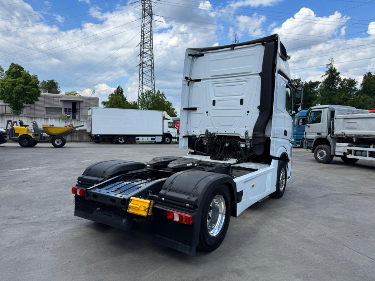 MERCEDES Actros 1853 4x2 - Tracteur routier: photos 5 MERCEDES Actros 1853 4x2 - Tracteur routier: photos 5