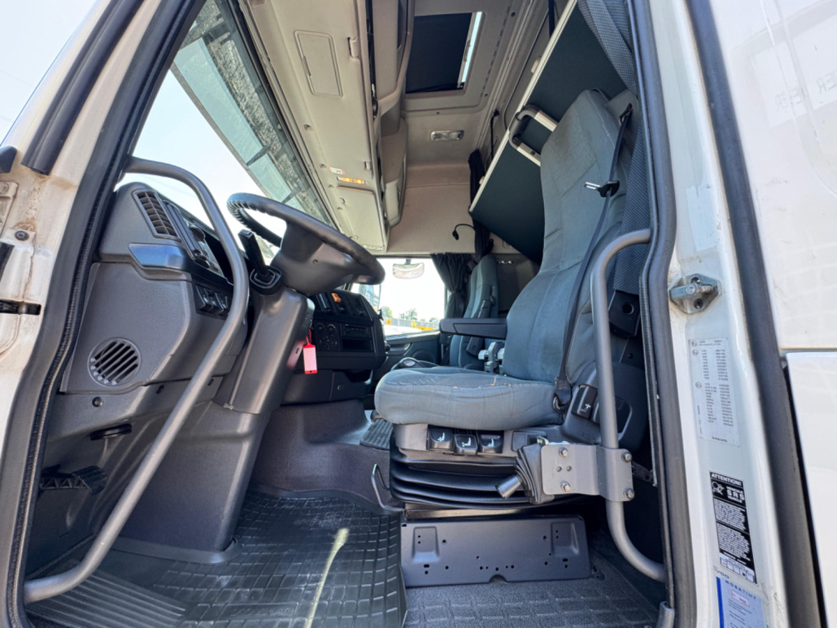 Tracteur routier VOLVO FH-460 4x2: photos 11