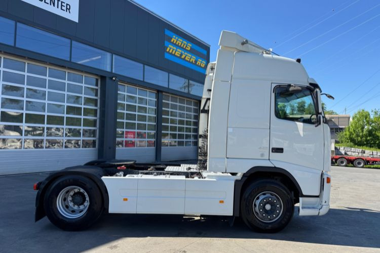 Volvo FH-440 4x2 ADR - Tracteur routier: photos 4 Volvo FH-440 4x2 ADR - Tracteur routier: photos 4