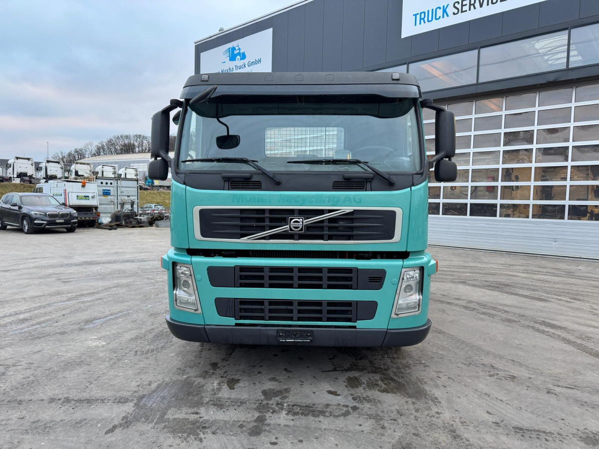 VOLVO FM-400 4x2 UT GIGANT 18T - Camion multibenne: photos 2 VOLVO FM-400 4x2 UT GIGANT 18T - Camion multibenne: photos 2