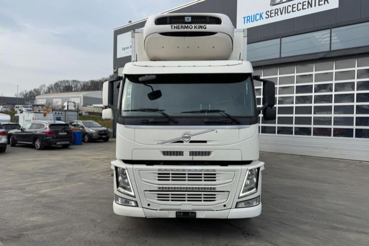 Volvo FM-420 6x2 BiTemp Thermoking - Camion frigorifique: photos 2 Volvo FM-420 6x2 BiTemp Thermoking - Camion frigorifique: photos 2