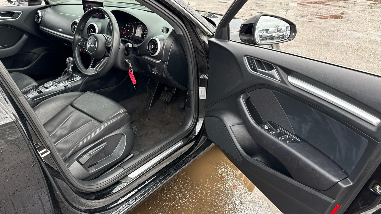 AUDI A3 30 TDI 116PS Sport S Tronic - Voiture à hayon: photos 5 AUDI A3 30 TDI 116PS Sport S Tronic - Voiture à hayon: photos 5