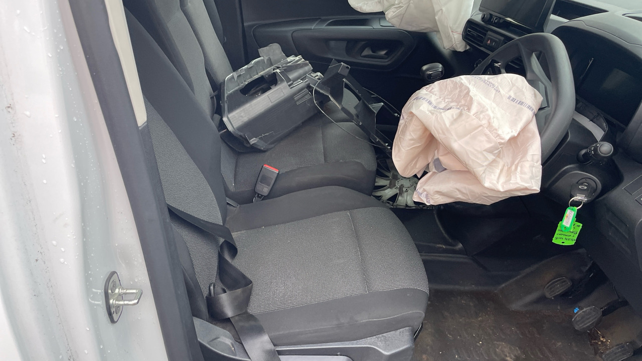 CITROEN BERLINGO 1.5 BLUEHDI100PS - Fourgonnette: photos 5 CITROEN BERLINGO 1.5 BLUEHDI100PS - Fourgonnette: photos 5