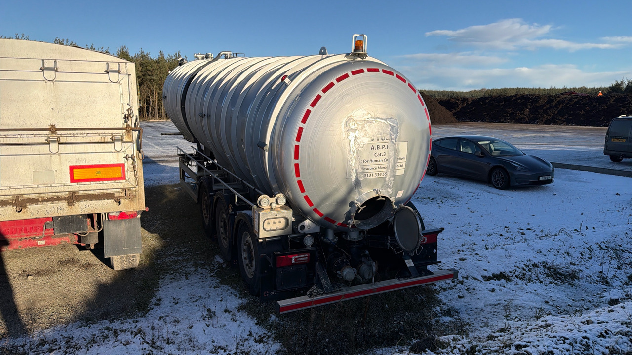 CROSSLAND VACUUM TANKER - Camion vidangeur: photos 4 CROSSLAND VACUUM TANKER - Camion vidangeur: photos 4