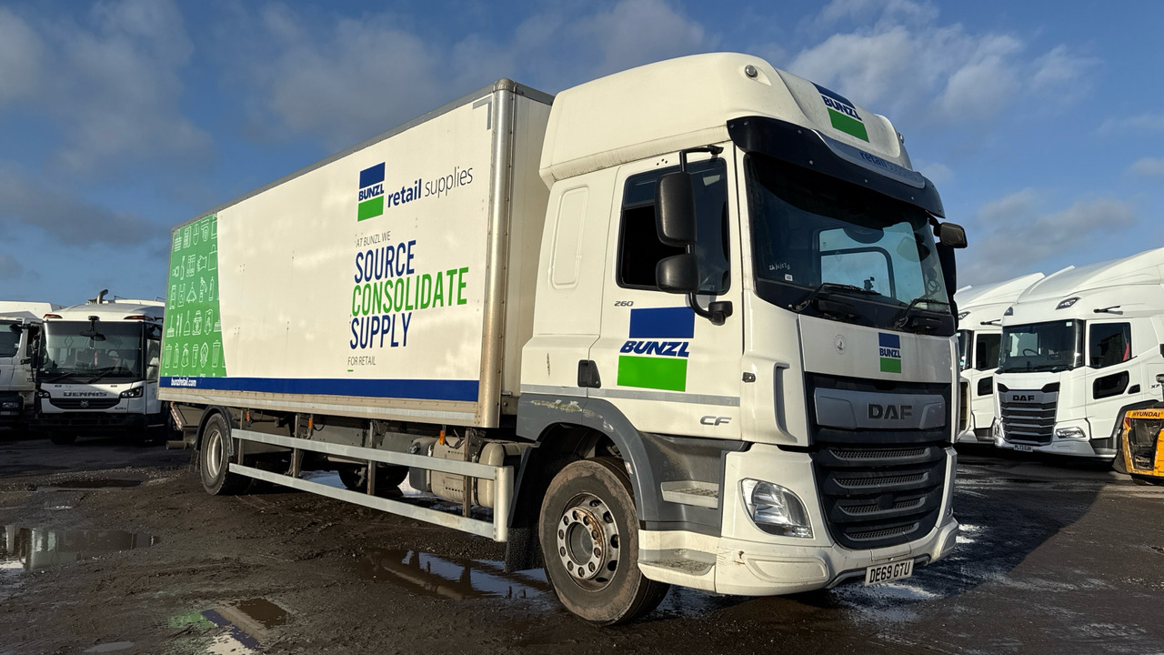 DAF CF 260 - Camion fourgon: photos 1 DAF CF 260 - Camion fourgon: photos 1