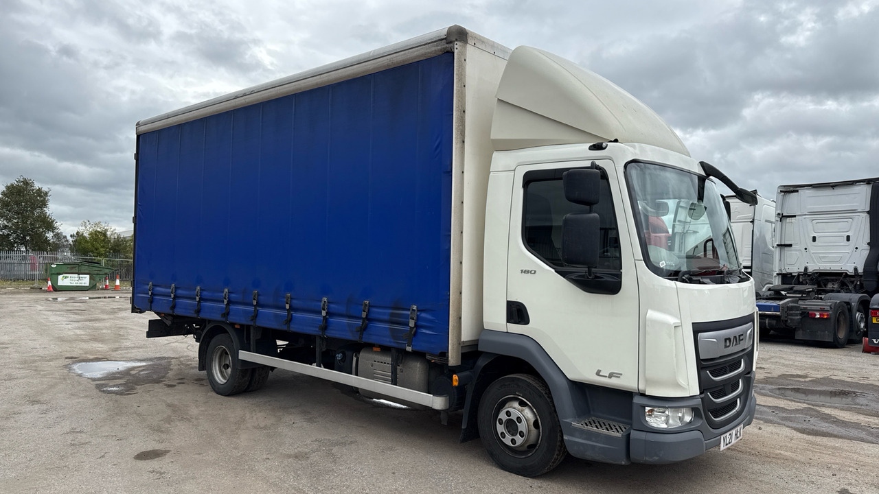 DAF LF 180 - Camion à rideaux coulissants: photos 1 DAF LF 180 - Camion à rideaux coulissants: photos 1