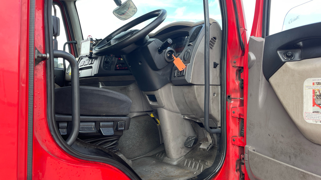 DAF LF 220 - Camion fourgon: photos 5 DAF LF 220 - Camion fourgon: photos 5