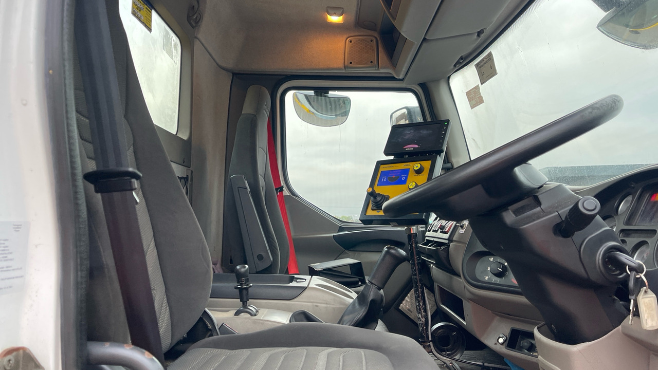 DAF LF 55.220 - Engin de déneigement: photos 5 DAF LF 55.220 - Engin de déneigement: photos 5