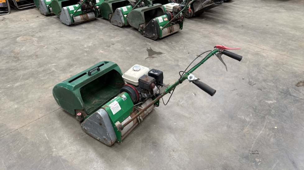 DENNIS FT510 PEDESTRIAN CYLINDER MOWER NO BLADE UNIT, GRASS BOX - Motofaucheuse: photos 1 DENNIS FT510 PEDESTRIAN CYLINDER MOWER NO BLADE UNIT, GRASS BOX - Motofaucheuse: photos 1