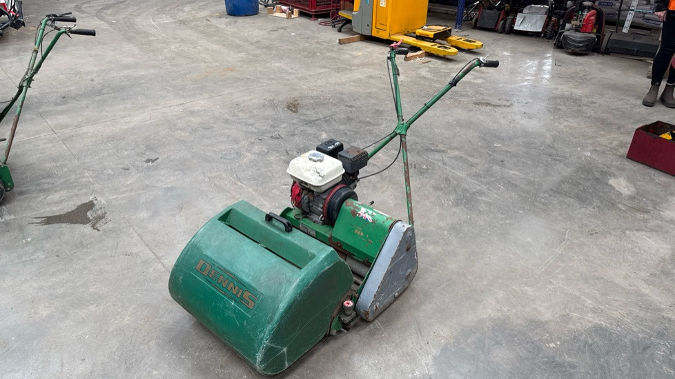 DENNIS FT510 PEDESTRIAN CYLINDER MOWER NO BLADE UNIT, GRASS BOX - Motofaucheuse: photos 4 DENNIS FT510 PEDESTRIAN CYLINDER MOWER NO BLADE UNIT, GRASS BOX - Motofaucheuse: photos 4
