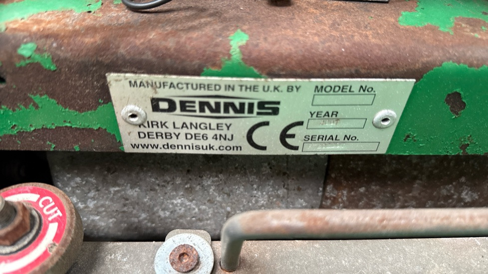 DENNIS FT510 PEDESTRIAN CYLINDER MOWER WITH 5K UNIT AND GRASS BOX - Motofaucheuse: photos 5 DENNIS FT510 PEDESTRIAN CYLINDER MOWER WITH 5K UNIT AND GRASS BOX - Motofaucheuse: photos 5