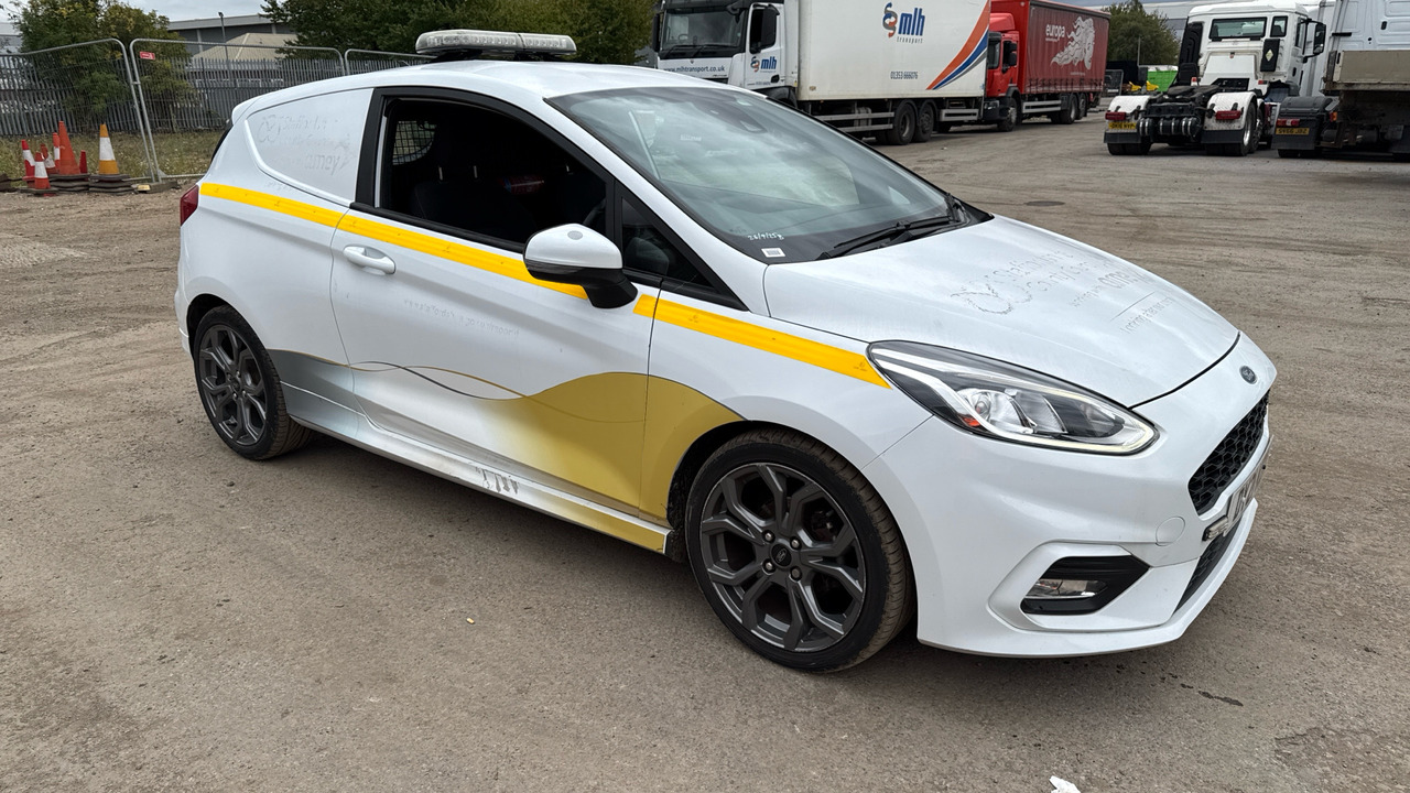 FORD FIESTA 1.0 MHEV Sport - Voiture: photos 1 FORD FIESTA 1.0 MHEV Sport - Voiture: photos 1