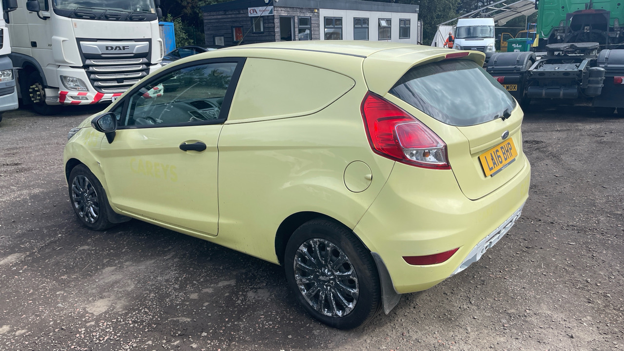 FORD FIESTA 1.5 TDCi - Voiture: photos 3 FORD FIESTA 1.5 TDCi - Voiture: photos 3