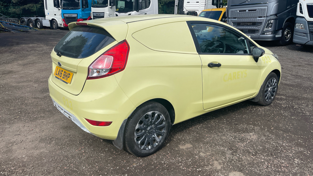 FORD FIESTA 1.5 TDCi - Voiture: photos 4 FORD FIESTA 1.5 TDCi - Voiture: photos 4