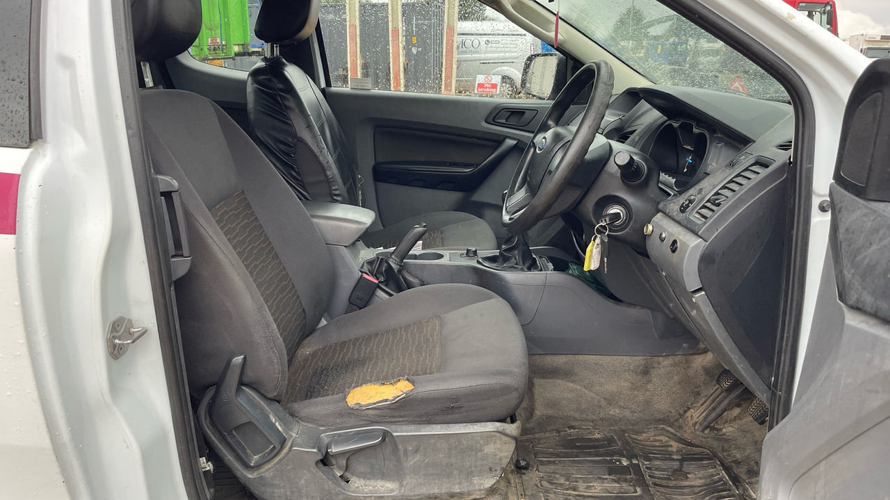 FORD RANGER XL 2.2 TDCI 150PS - Pick-up: photos 5 FORD RANGER XL 2.2 TDCI 150PS - Pick-up: photos 5