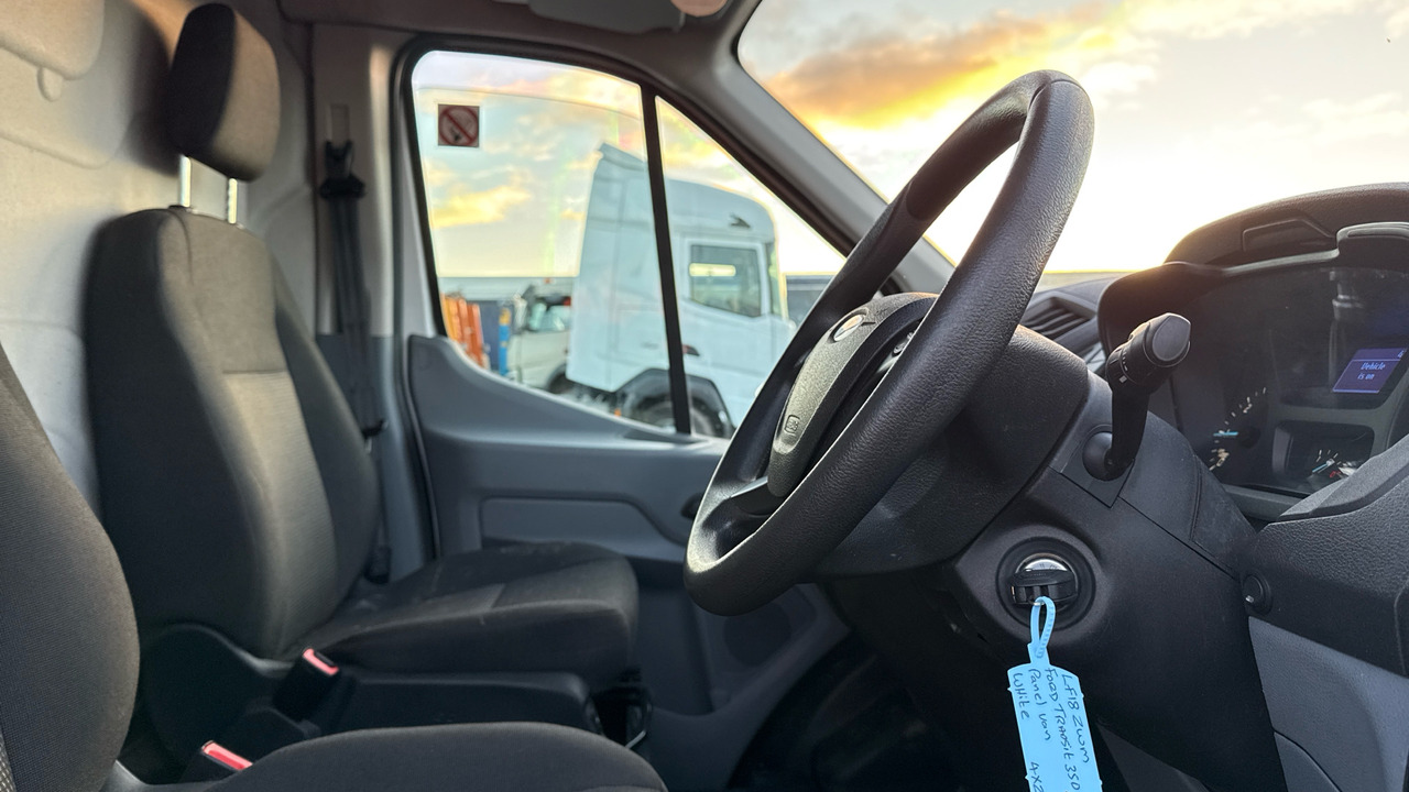 FORD TRANSIT 350 2.0 TDCi 130ps - Fourgon utilitaire: photos 5 FORD TRANSIT 350 2.0 TDCi 130ps - Fourgon utilitaire: photos 5
