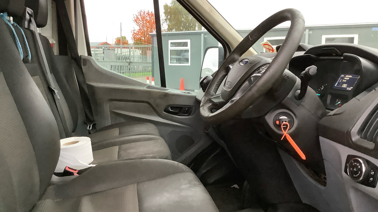 FORD TRANSIT 470 2.0 TDCI 130PS ONE STOP - Utilitaire benne: photos 5 FORD TRANSIT 470 2.0 TDCI 130PS ONE STOP - Utilitaire benne: photos 5