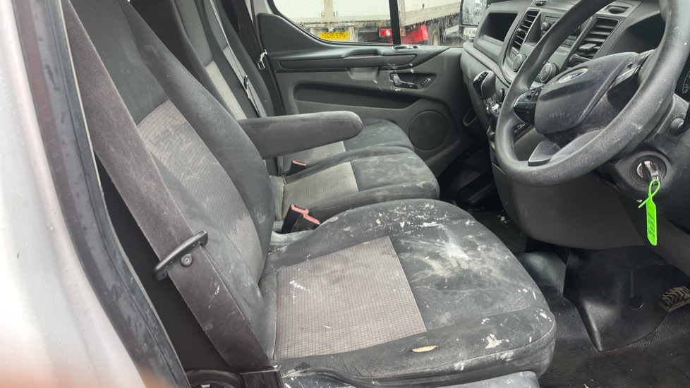 FORD TRANSIT CUSTOM 300 BASE 2.0 TDCI 105PS - Utilitaire double cabine: photos 5 FORD TRANSIT CUSTOM 300 BASE 2.0 TDCI 105PS - Utilitaire double cabine: photos 5