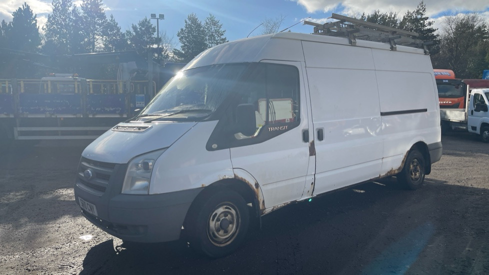 FORD TRANSIT T300 2.2 TDCI 85PS - Fourgon utilitaire: photos 2 FORD TRANSIT T300 2.2 TDCI 85PS - Fourgon utilitaire: photos 2