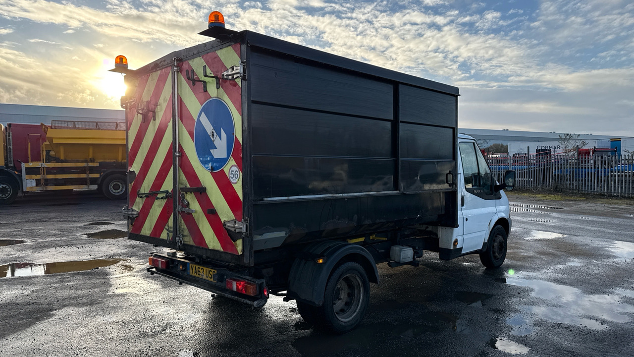 FORD TRANSIT T350 TDCi 125ps - Utilitaire benne: photos 4 FORD TRANSIT T350 TDCi 125ps - Utilitaire benne: photos 4