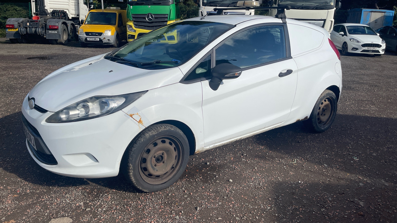 Ford Fiesta 1.4 TDCi 68PS - Voiture: photos 2 Ford Fiesta 1.4 TDCi 68PS - Voiture: photos 2
