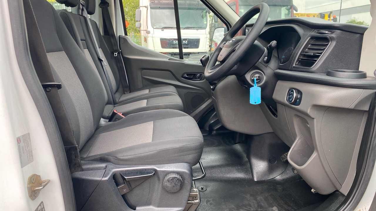 Ford Transit 350 2.0 ECOBLUE 130PS - Utilitaire plateau: photos 5 Ford Transit 350 2.0 ECOBLUE 130PS - Utilitaire plateau: photos 5