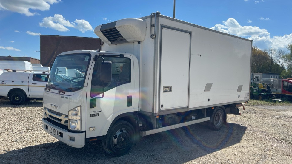 ISUZU N75.190 EURO 6 - Camion frigorifique: photos 2 ISUZU N75.190 EURO 6 - Camion frigorifique: photos 2