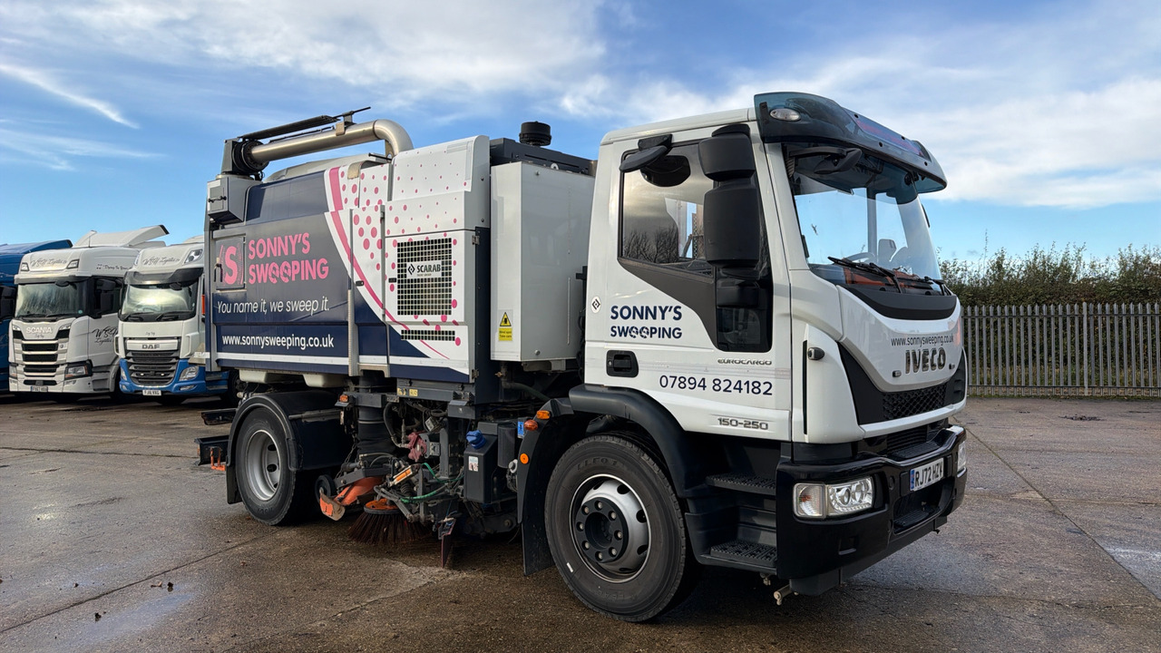 IVECO EUROCARGO 150-250 - Balayeuse de voirie: photos 1 IVECO EUROCARGO 150-250 - Balayeuse de voirie: photos 1