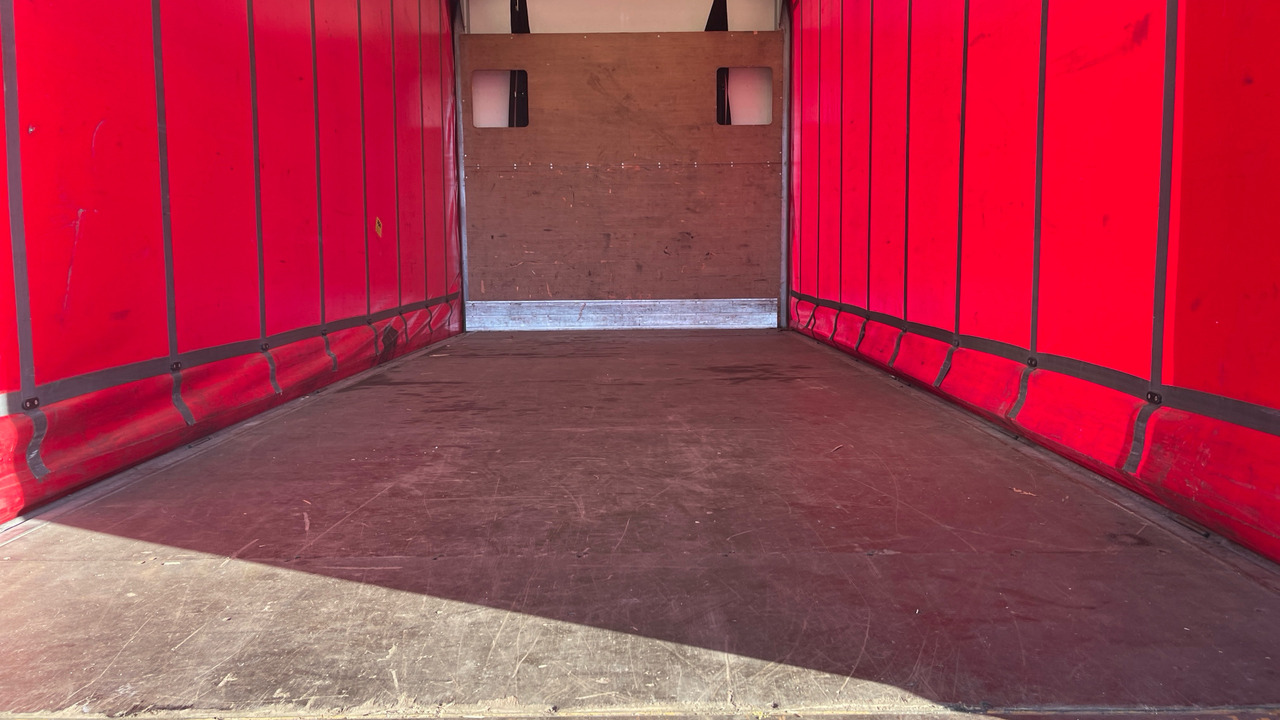 Camion à rideaux coulissants IVECO EUROCARGO 75E16: photos 14 Camion à rideaux coulissants IVECO EUROCARGO 75E16: photos 14