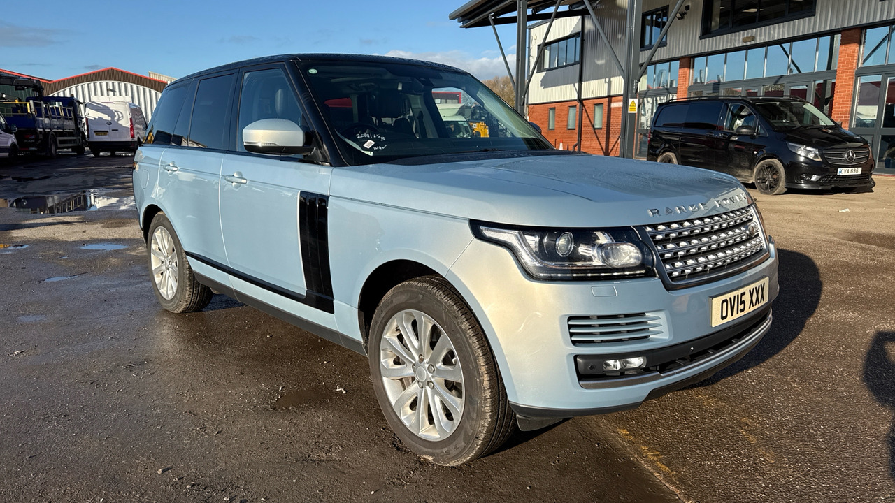 Land Rover Range Rover 4.4 SD V8 Vogue - Voiture break: photos 1 Land Rover Range Rover 4.4 SD V8 Vogue - Voiture break: photos 1