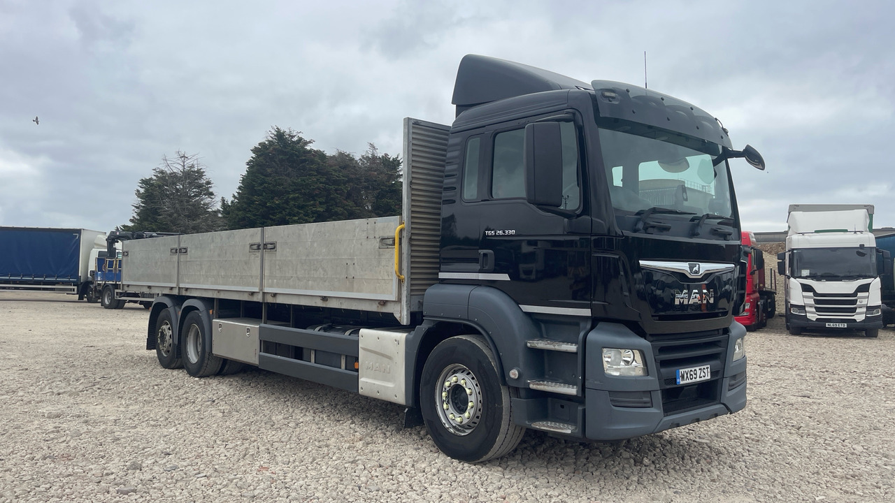 MAN TGS 26.330 - Camion plateau: photos 1 MAN TGS 26.330 - Camion plateau: photos 1