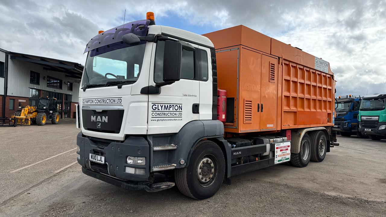 MAN TGS 26.440 - Camion vidangeur: photos 2 MAN TGS 26.440 - Camion vidangeur: photos 2