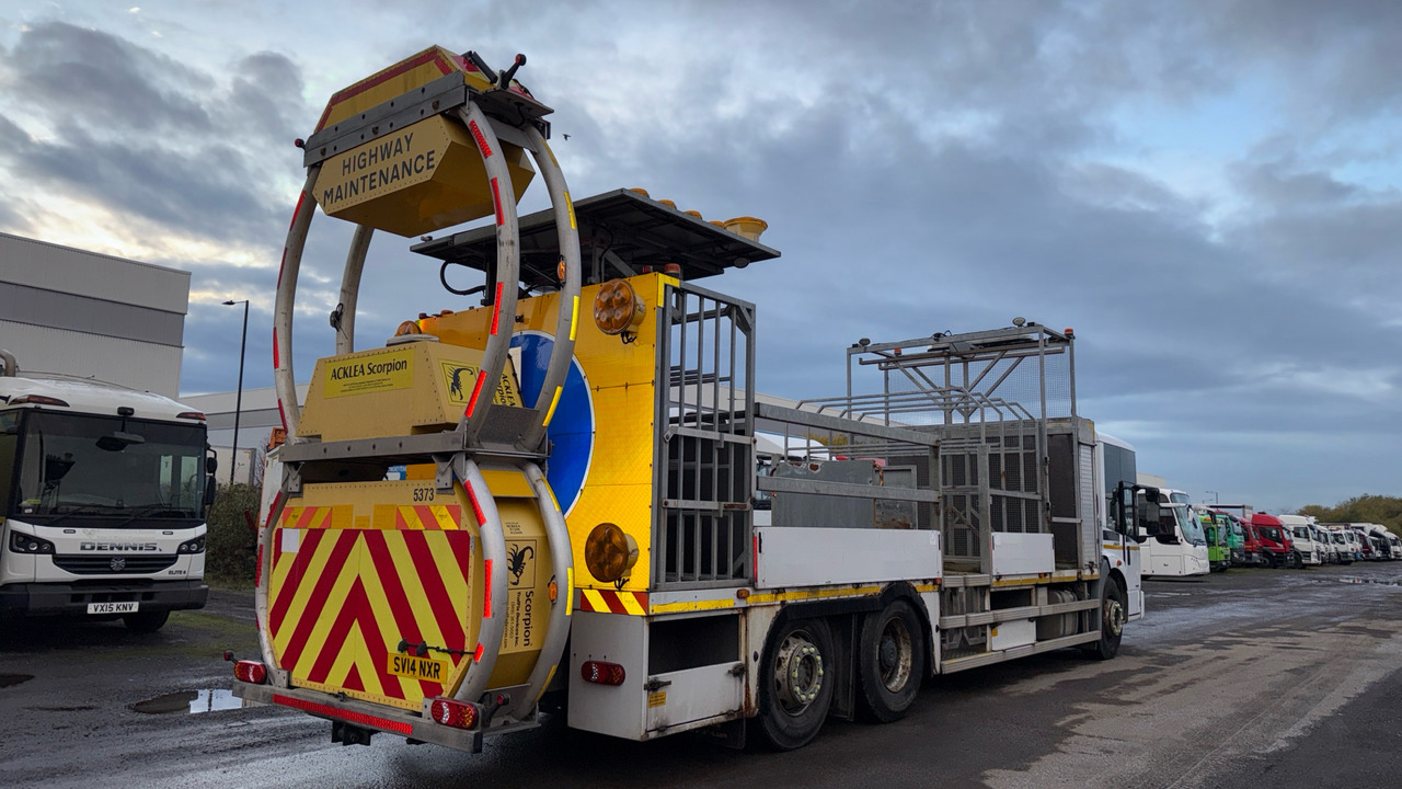 MERCEDES-BENZ ECONIC 2629 - Camion plateau: photos 4 MERCEDES-BENZ ECONIC 2629 - Camion plateau: photos 4