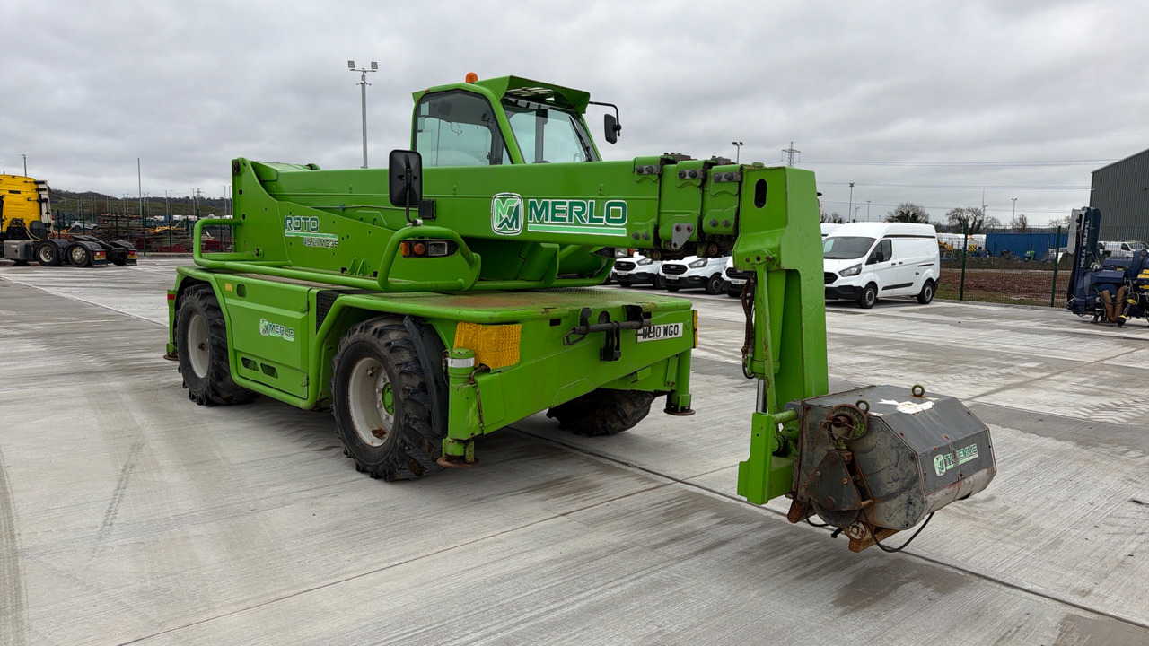 MERLO-ROTO TELEHANDLER 45-21 MCSS - L'équipement de construction: photos 2 MERLO-ROTO TELEHANDLER 45-21 MCSS - L'équipement de construction: photos 2