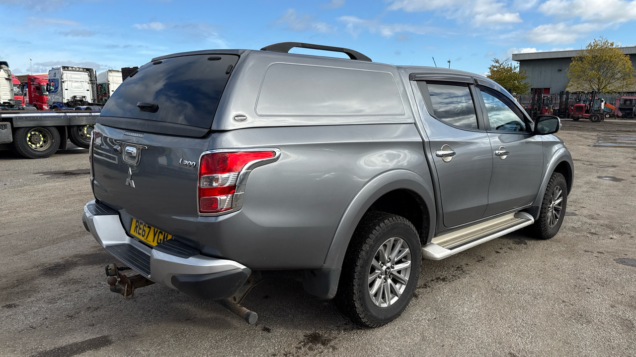 MITSUBISHI L200  DI-D 178 Barbarian - Pick-up, Utilitaire double cabine: photos 4 MITSUBISHI L200  DI-D 178 Barbarian - Pick-up, Utilitaire double cabine: photos 4