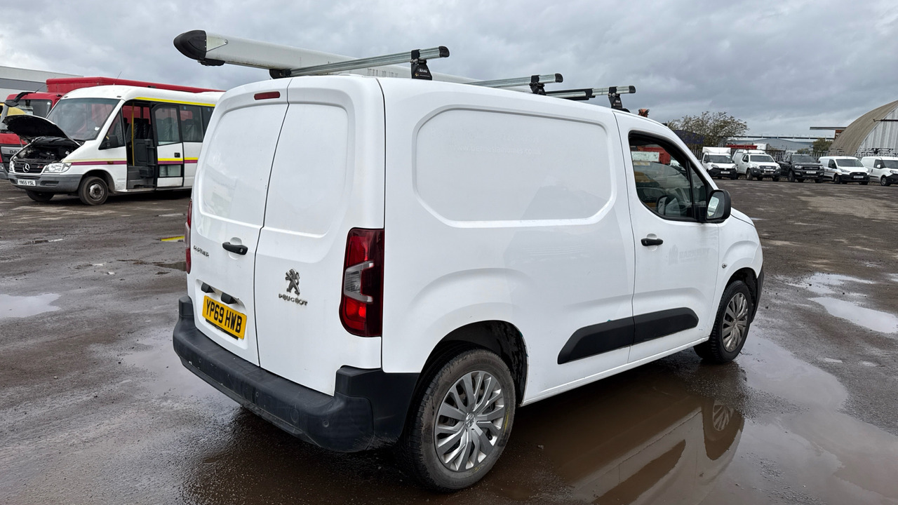 PEUGEOT PARTNER 1000 1.5 BlueHDi 100PS - Fourgonnette: photos 4 PEUGEOT PARTNER 1000 1.5 BlueHDi 100PS - Fourgonnette: photos 4