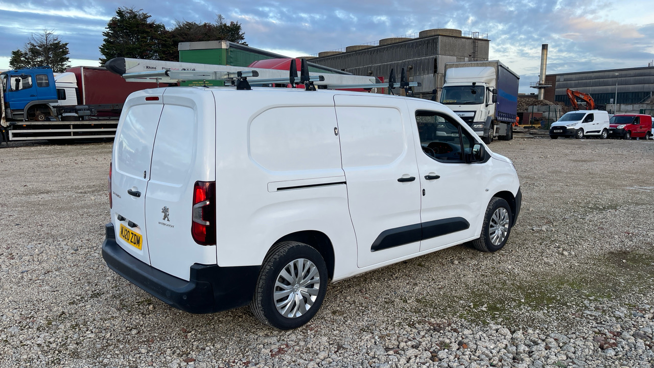 PEUGEOT PARTNER 850 1.5 BLUE HDI 100PS - Fourgonnette: photos 4 PEUGEOT PARTNER 850 1.5 BLUE HDI 100PS - Fourgonnette: photos 4