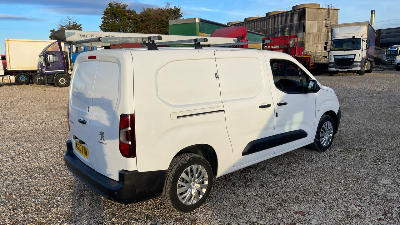 PEUGEOT PARTNER 850 1.5 BLUE HDI 100PS - Fourgonnette: photos 4 PEUGEOT PARTNER 850 1.5 BLUE HDI 100PS - Fourgonnette: photos 4