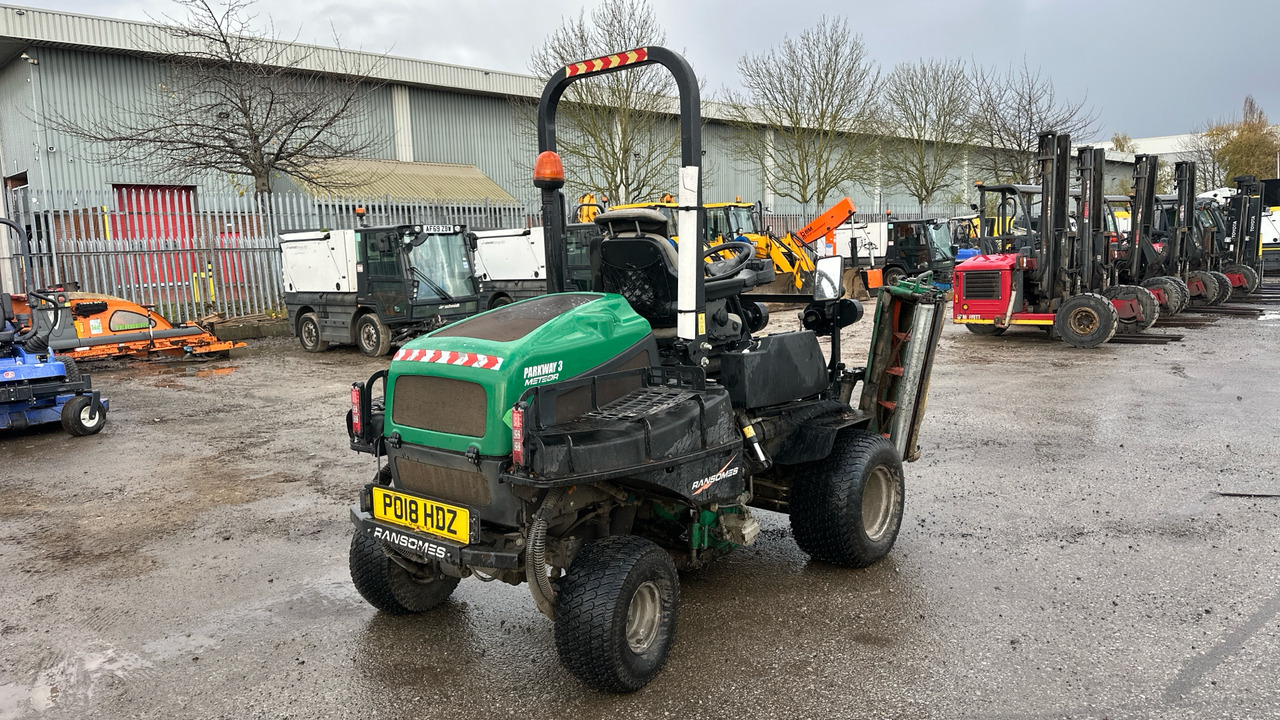 RANSOMES PARKWAY 3 METEOR - Motofaucheuse: photos 4 RANSOMES PARKWAY 3 METEOR - Motofaucheuse: photos 4